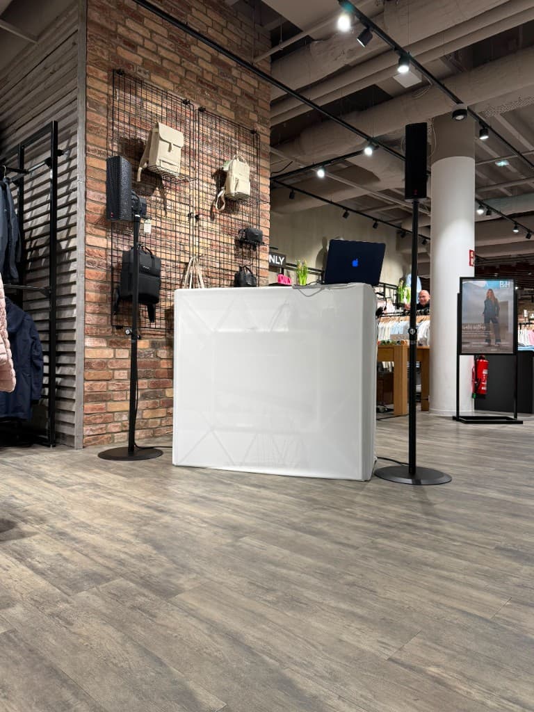 DJ Setup bei Firmenfeier in Schleswig-Holstein